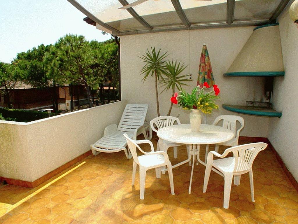 Lignano Riviera With Fireplace & Air Conditioning Lignano Sabbiadoro Exteriör bild