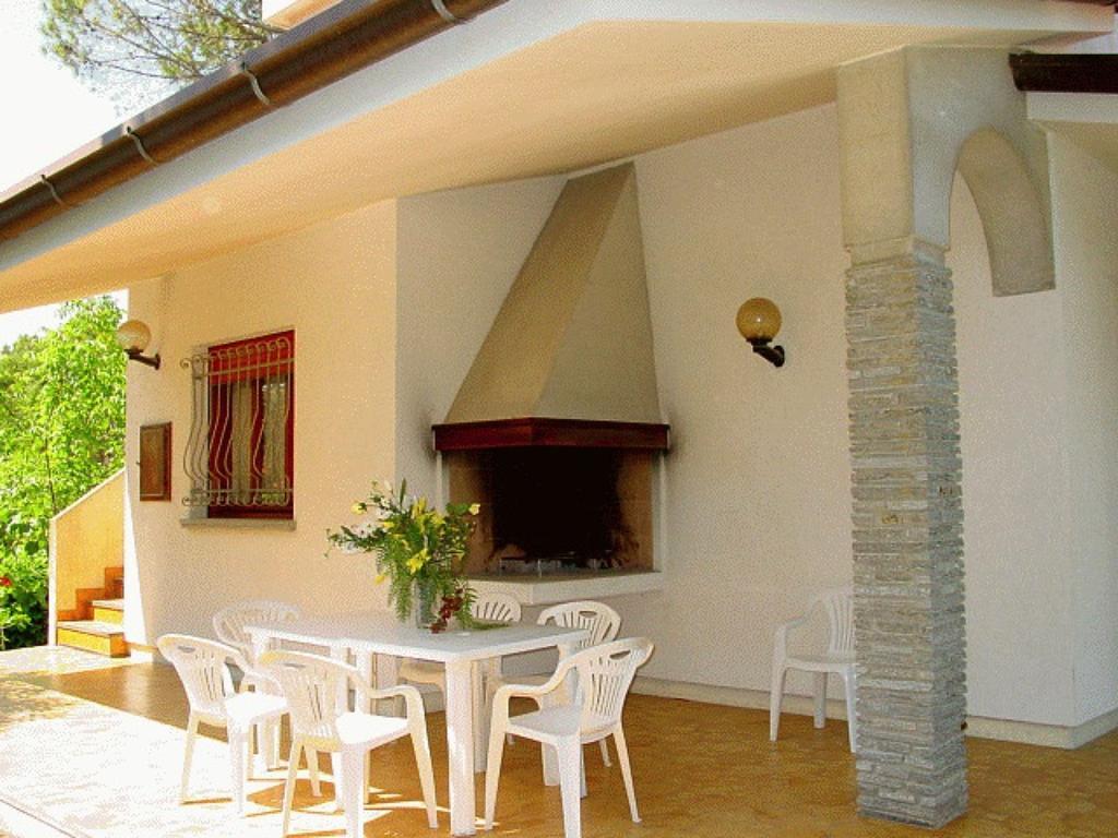 Lignano Riviera With Fireplace & Air Conditioning Lignano Sabbiadoro Exteriör bild